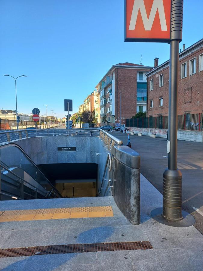 A Due Passi Metro Italia '61 * Turyn
