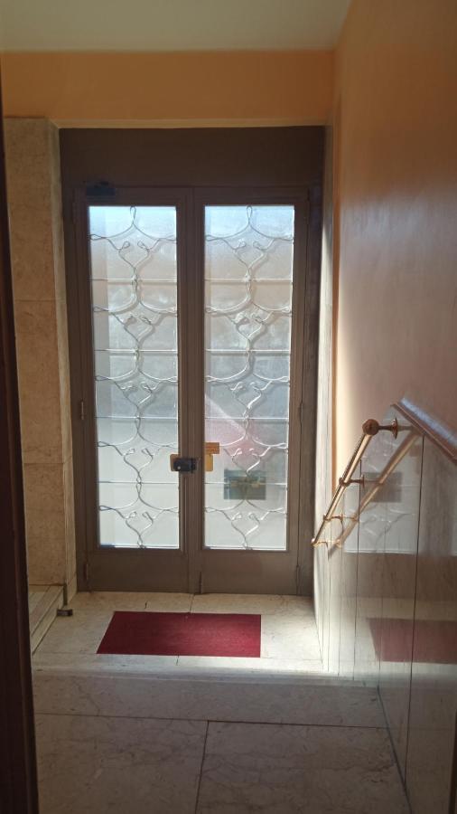 Apartament A Due Passi Metro Italia '61 *
